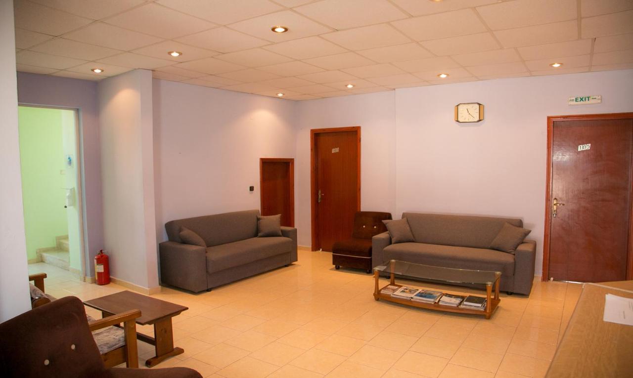 Petania Hotel & Apartments Ликсури Экстерьер фото