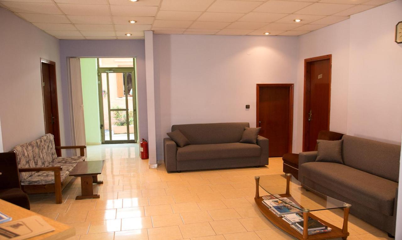 Petania Hotel & Apartments Ликсури Экстерьер фото