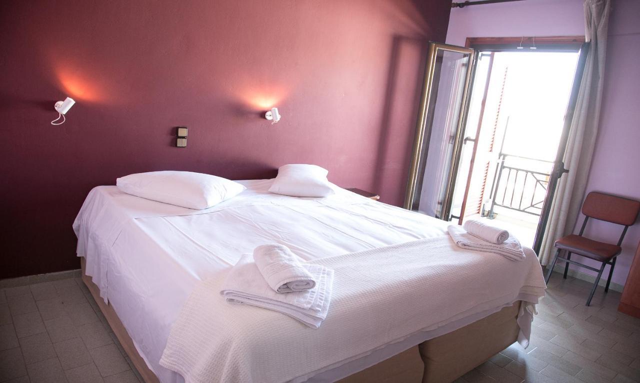 Petania Hotel & Apartments Ликсури Экстерьер фото