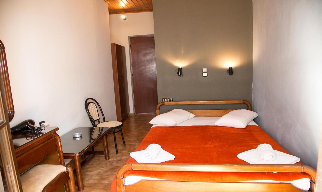 Petania Hotel & Apartments Ликсури Экстерьер фото