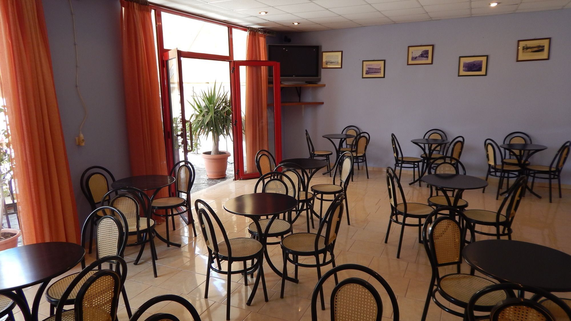 Petania Hotel & Apartments Ликсури Экстерьер фото